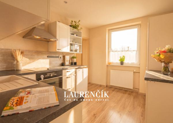 NA PREDAJ | DVOJGENERAČNÝ RODINNÝ DOM NITRIANSKE PRAVNO