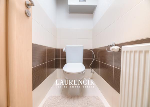 NA PREDAJ | DVOJGENERAČNÝ RODINNÝ DOM NITRIANSKE PRAVNO