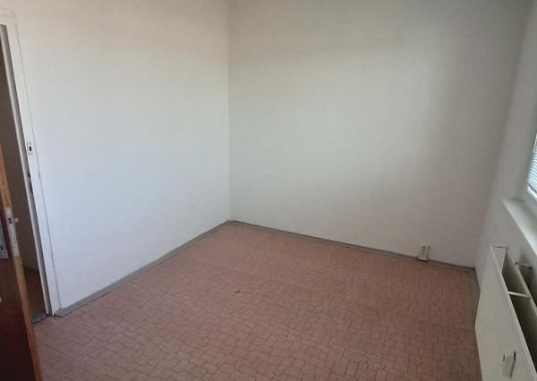 EXKLUZÍVNE NA PREDAJ | 2-izbový byt s loggiou | Spišská Nová Ves – E. M. Šoltésovej