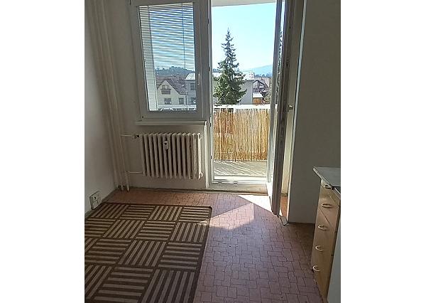 EXKLUZÍVNE NA PREDAJ | 2-izbový byt s loggiou | Spišská Nová Ves – E. M. Šoltésovej