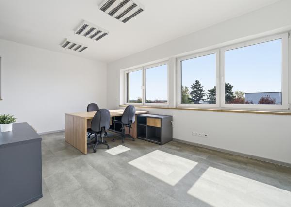 Na prenájom dve kancelárie na Zavarskej ulici v Trnave