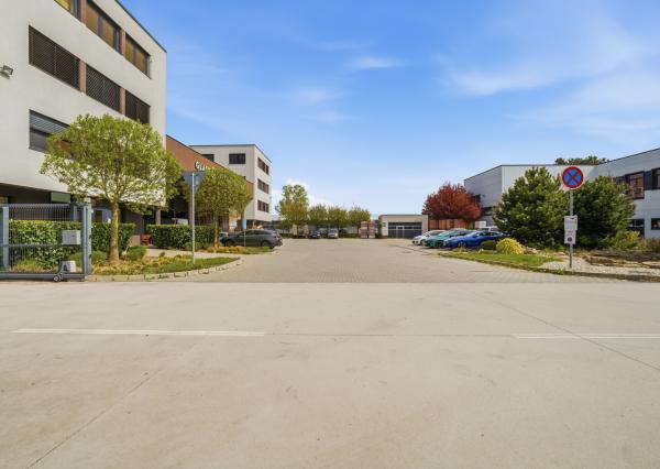 Na prenájom dve kancelárie na Zavarskej ulici v Trnave