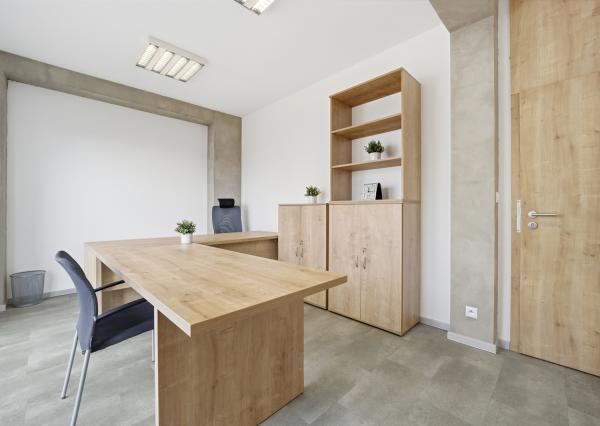 Na prenájom dve kancelárie na Zavarskej ulici v Trnave