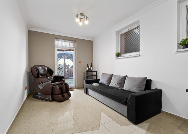 Na predaj 6-izbový rodinný dom s krásnou záhradou v Šamoríne