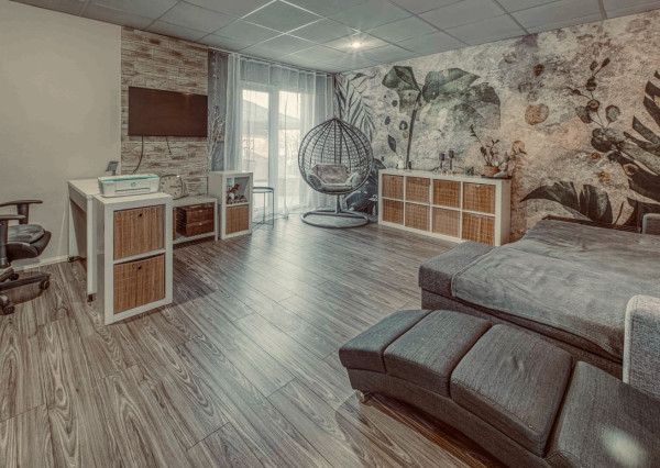 Na predaj priestranný, zariadený rodinný dom v Cerovej