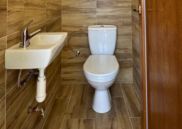 Na predaj chata s panoramatickým výhľadom na Bratislavu