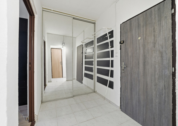 Na predaj kompletne zariadený 1-izbový byt v Bratislave - Dlhé Diely