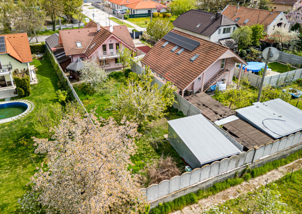 Na predaj 6-izbový rodinný dom s krásnou záhradou v Šamoríne