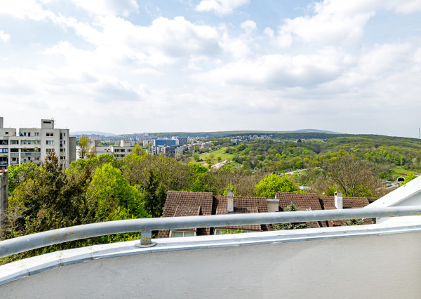 Na predaj luxusný mezonet s terasou a garážou v Starom meste
