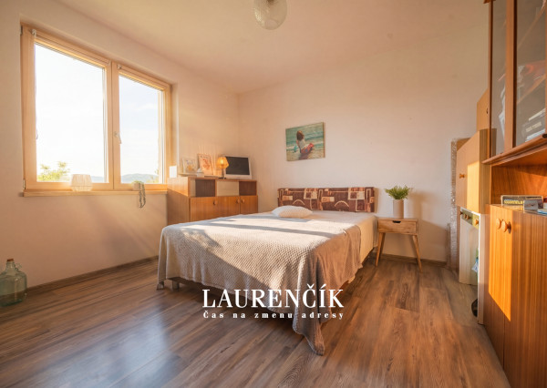 NA PREDAJ | RODINNÝ DOM S VÝHĽADOM NA VRŠATEC - ILAVA, KLOBUŠICE