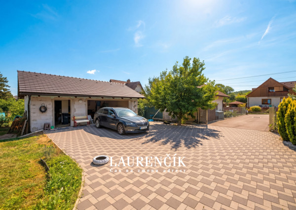 NA PREDAJ | RODINNÝ DOM S VÝHĽADOM NA VRŠATEC - ILAVA, KLOBUŠICE