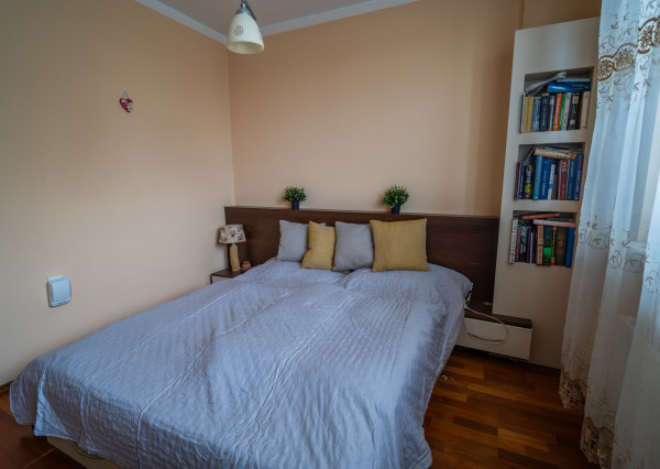 Na predaj čiastočne zariadený 3-izbový byt vo Vrakuni