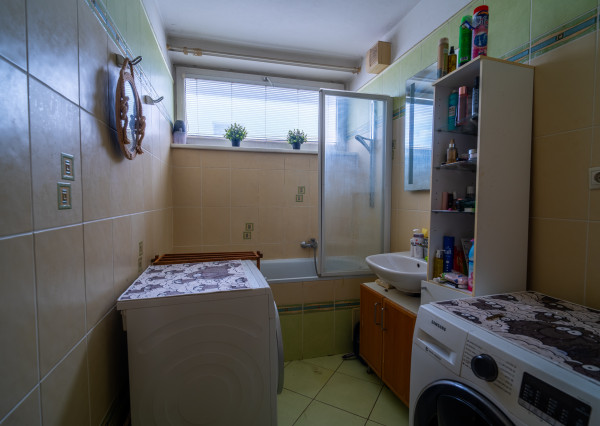 Na predaj čiastočne zariadený 3-izbový byt vo Vrakuni