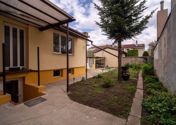 Na predaj kompletne prerobený 3-izbový rodinný dom v Trnave