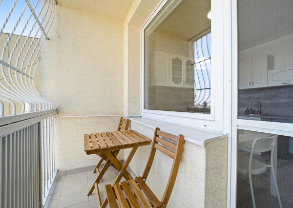 Na prenájom 1-izbový byt s loggiou v centre Senca