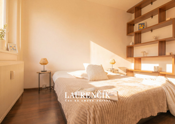 NA PREDAJ | PRIESTRANNÝ  3 -IZBOVÝ BYT NA SIHOTI V TRENČÍNE