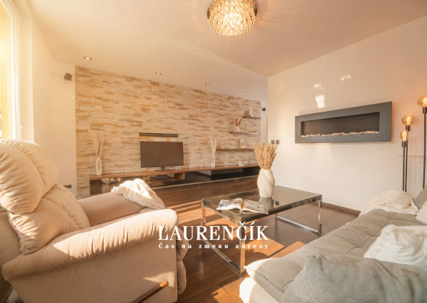 NA PREDAJ | PRIESTRANNÝ  3 -IZBOVÝ BYT NA SIHOTI V TRENČÍNE