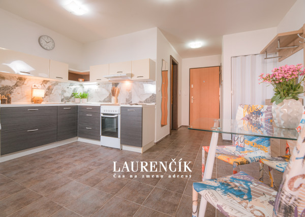 NA PRENÁJOM | 2- IZBOVÝ BYT S PARKOVACÍM MIESTOM, VILLA PARK - TRENČÍN