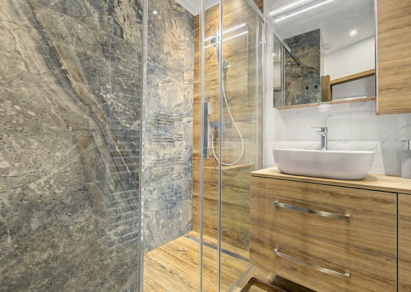 Na predaj prerobený, zariadený 3 izbový byt v Ružinove BA