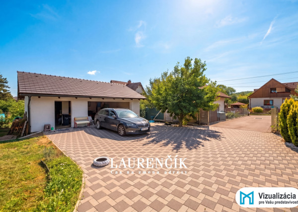NA PREDAJ | NADŠTANDARTNÝ RODINNÝ DOM S 2533 M² POZEMKOM, PANORAMATICKÝM VÝHĽADOM A DVOJGARÁŽOU | ILAVA-KLOBUŠICE