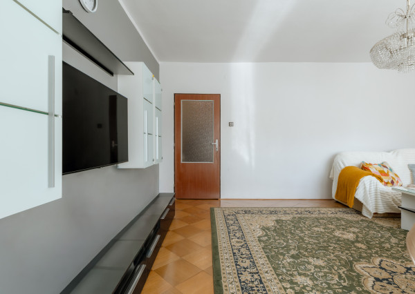 Na predaj priestranný 6-izbový rodinný dom v Oščadnici