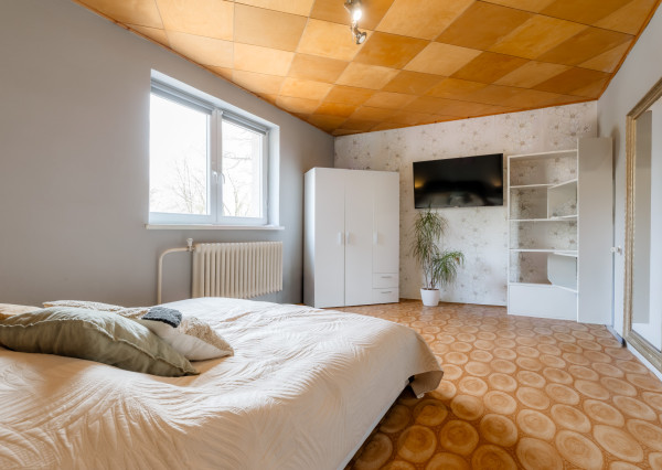 Na predaj priestranný 6-izbový rodinný dom v Oščadnici