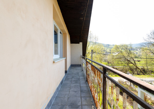 Na predaj priestranný 6-izbový rodinný dom v Oščadnici