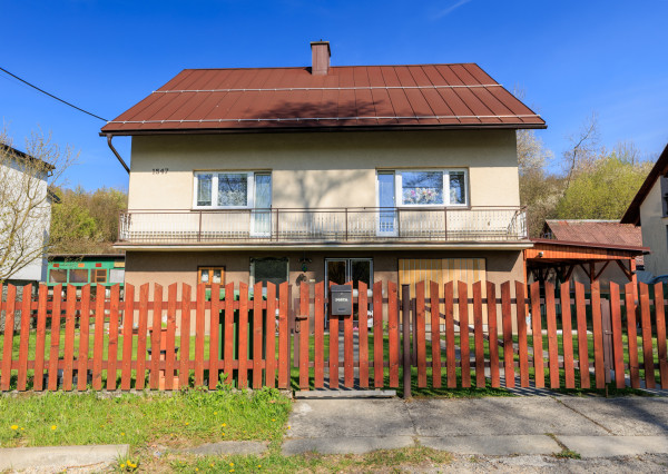 Na predaj priestranný 6-izbový rodinný dom v Oščadnici