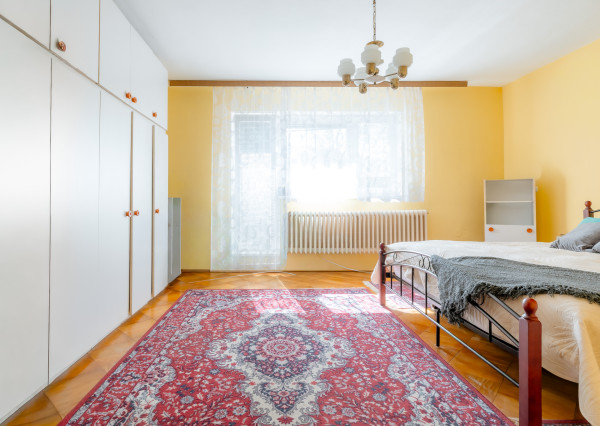 Na predaj priestranný 6-izbový rodinný dom v Oščadnici