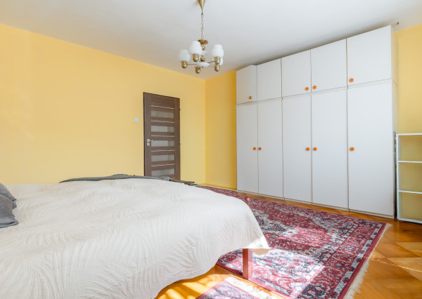 Na predaj priestranný 6-izbový rodinný dom v Oščadnici