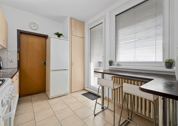 Na predaj kompletne zariadený 3-izbový byt v Podunajských Biskupiciach