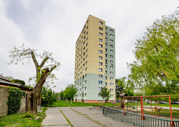 Na predaj kompletne zariadený 3-izbový byt v Podunajských Biskupiciach