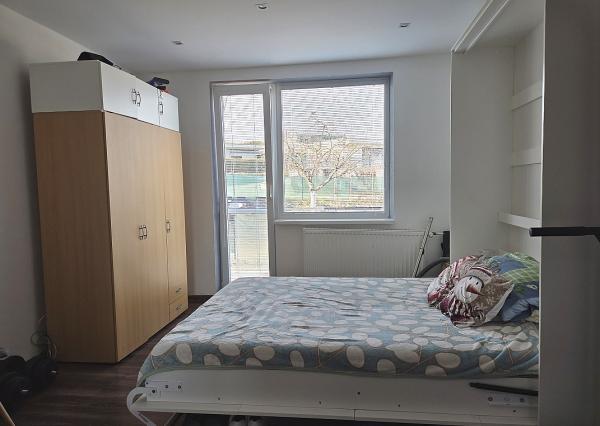 4 izb. byt. jednotka v RD, kompletná rekonštrukcia, 87 m², garáž, pivnica, skladové priestory s pozemkom 333 m2