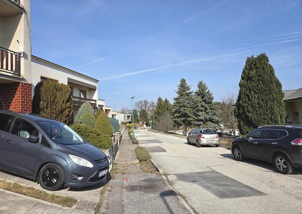 4 izb. byt. jednotka v RD, kompletná rekonštrukcia, 87 m², garáž, pivnica, skladové priestory s pozemkom 333 m2