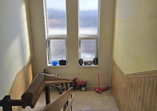 4 izb. byt. jednotka v RD, kompletná rekonštrukcia, 87 m², garáž, pivnica, skladové priestory s pozemkom 333 m2