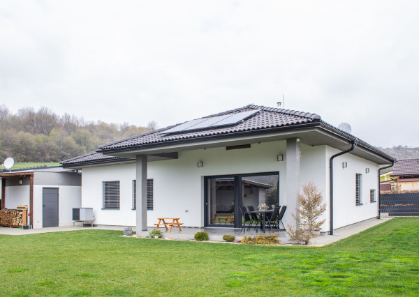 Na prenájom moderný 4-izbový bungalov v obci Beňadiková