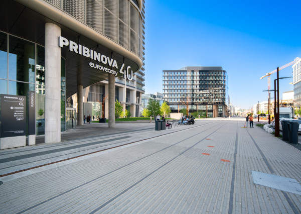 Na prenájom 2-izbový byt so šatníkom, Bratislava – Eurovea Tower