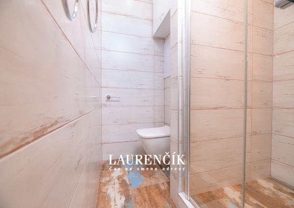 NA PRENÁJOM | 3 - IZBOVÝ BYT V ŠIRŠOM CENTRE TRENČÍNA | PET FRIENDLY