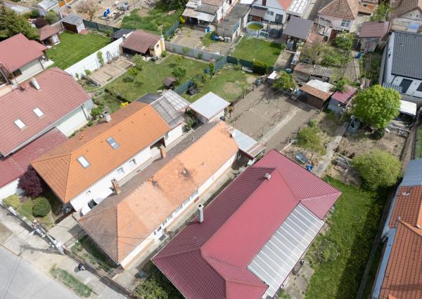Na predaj čiastočne zariadený rodinný dom v Dolnej Strede