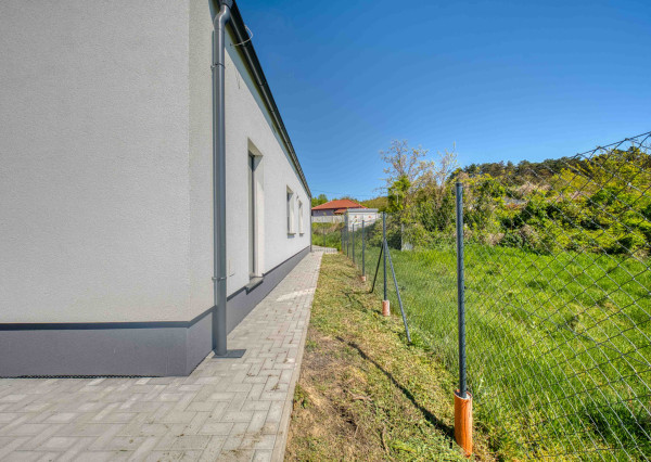 Na predaj rodinný dom v stave holodom v obci Koplotovce