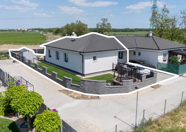 Na predaj rodinný dom s krásnou záhradou v obci Hrubý Šúr