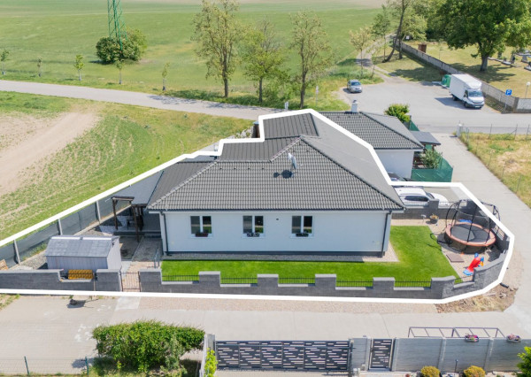 Na predaj rodinný dom s krásnou záhradou v obci Hrubý Šúr
