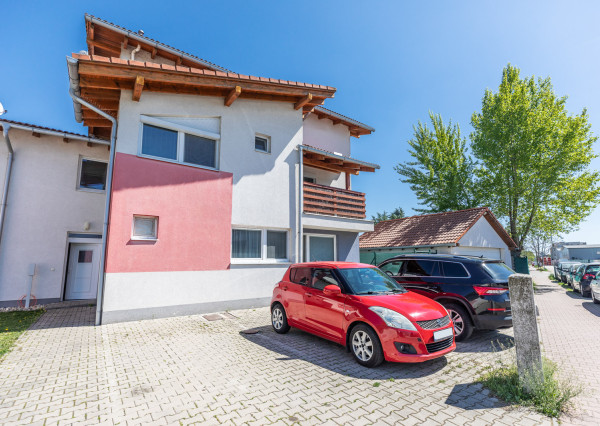 Na prenájom 3-izbový mezonet s parkovaním - Dunajská Lužná