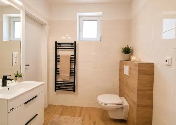Na predaj zariadený rodinný dom s terasou – Dvorec, časť Sliezska Osada