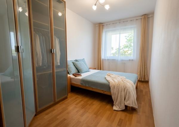 Bývanie ako doma | Novozariadený 2-izbový byt s balkónom