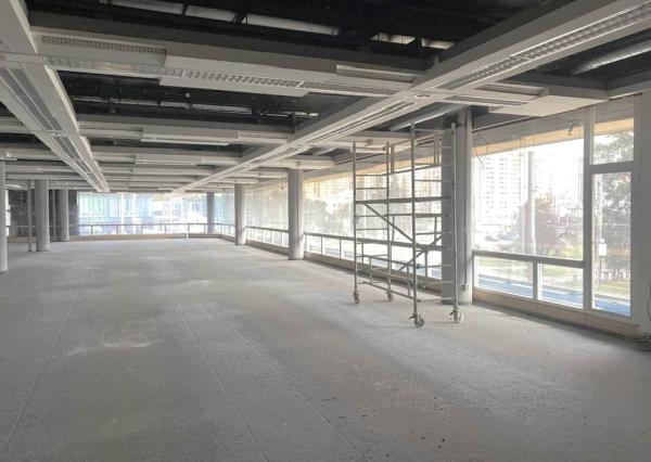 Obchodný priestor 400 m2, s oknami na ulicu, na 1. poschodí OD DARGOV, Košice - centrum
