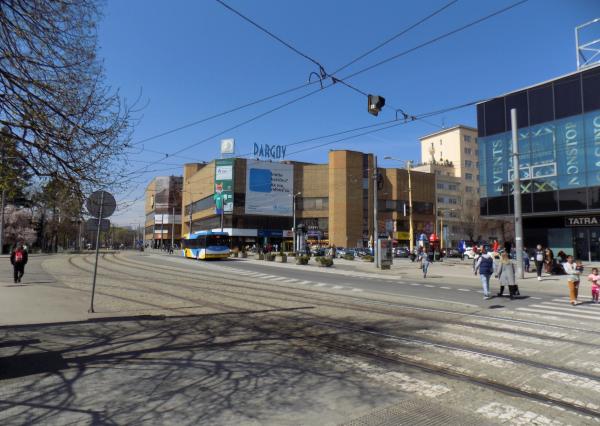 Obchodný priestor 400 m2, s oknami na ulicu, na 1. poschodí OD DARGOV, Košice - centrum