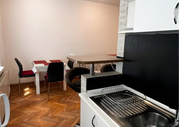 🏡 Príjemný 2-izbový byt pri Hlavnej stanici | Ihneď voľný