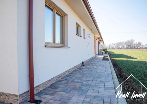 SOKOLOVCE / Exkluzívny 4-izbový bungalov pripravený na kúpu