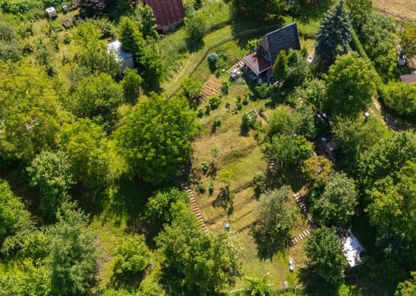 Na predaj chata s veľkorysým pozemok v oblasti Chrásť - Trenčín